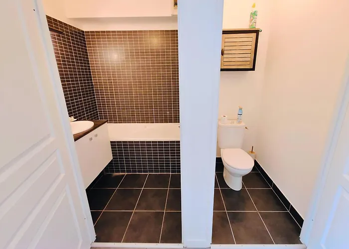 Saint Ruth - For 2 With Private Parking شقة ليل